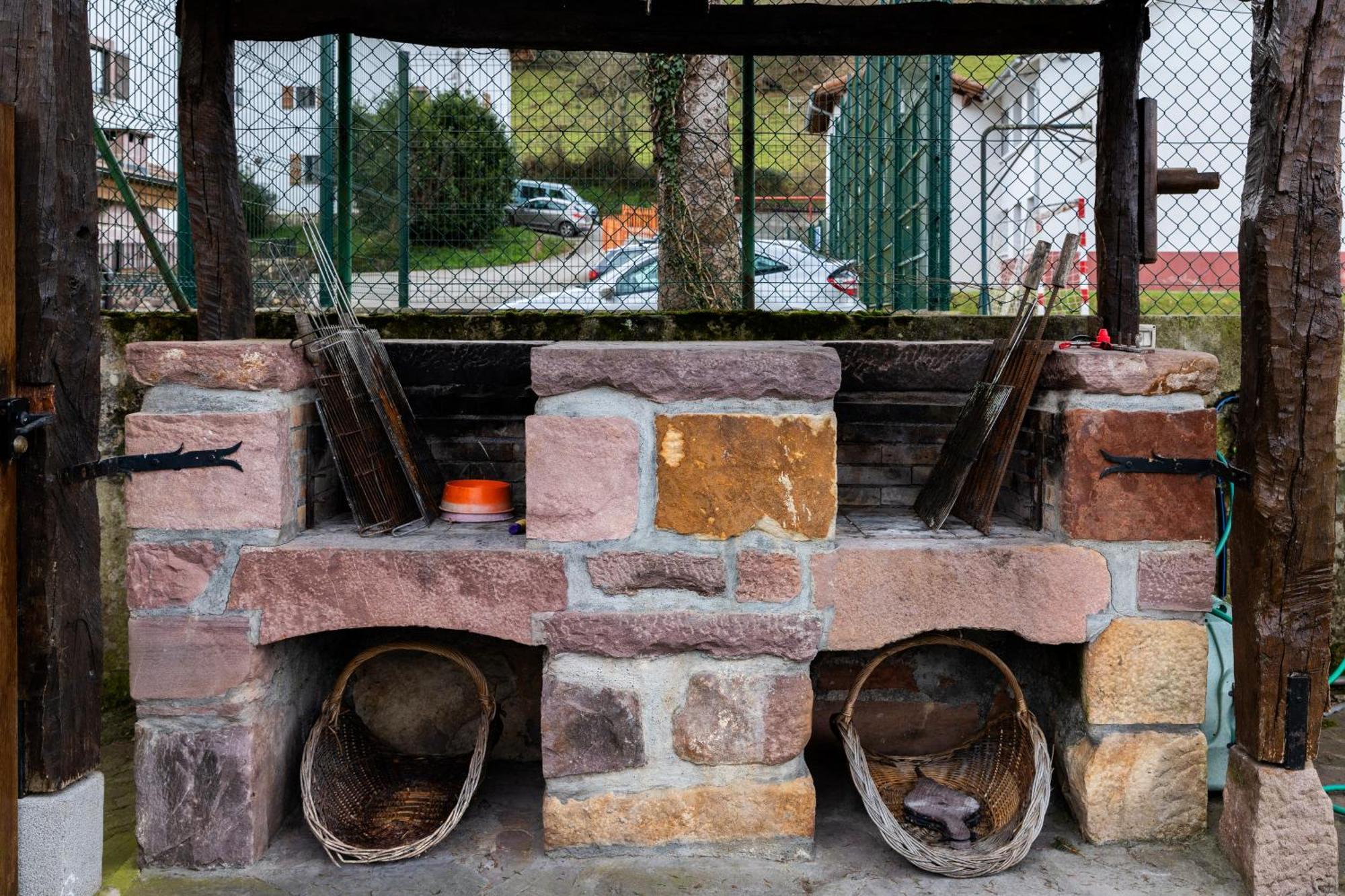 Matxingonea 2 Pension Urdax Buitenkant foto